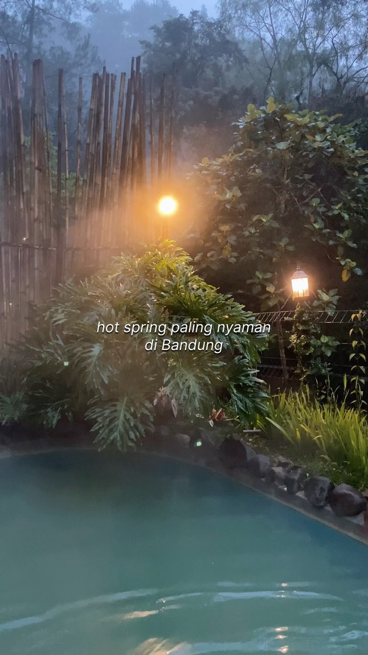 Bandung Hot Springs Offer Authentic Sulfur Pools