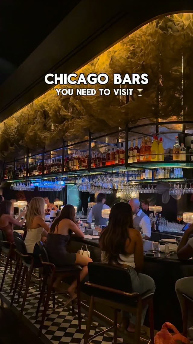 Chicago Bars Offer Diverse Ambiance and Activities