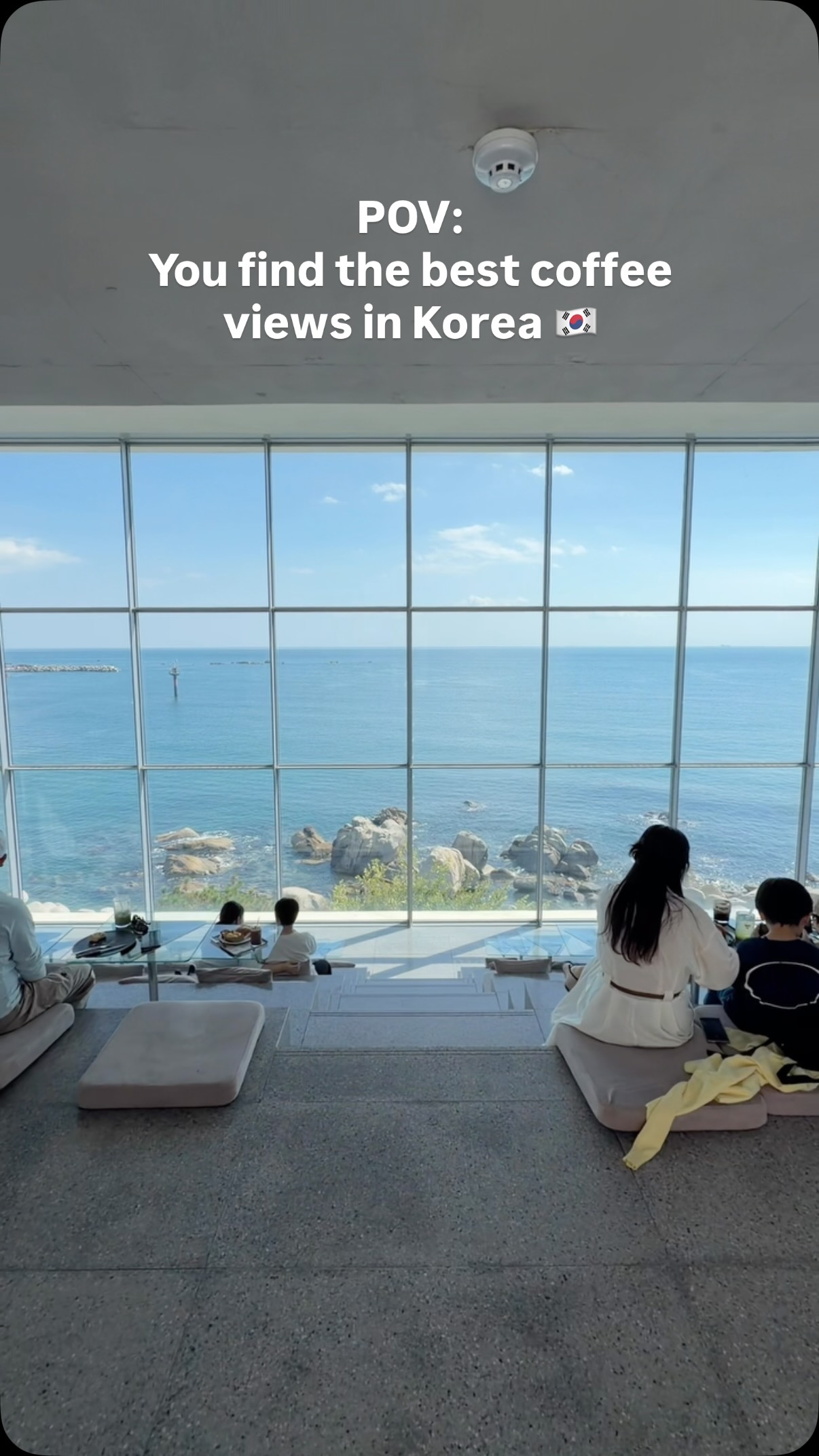 Greetvi Coffee Offers Surreal Seaside Views
