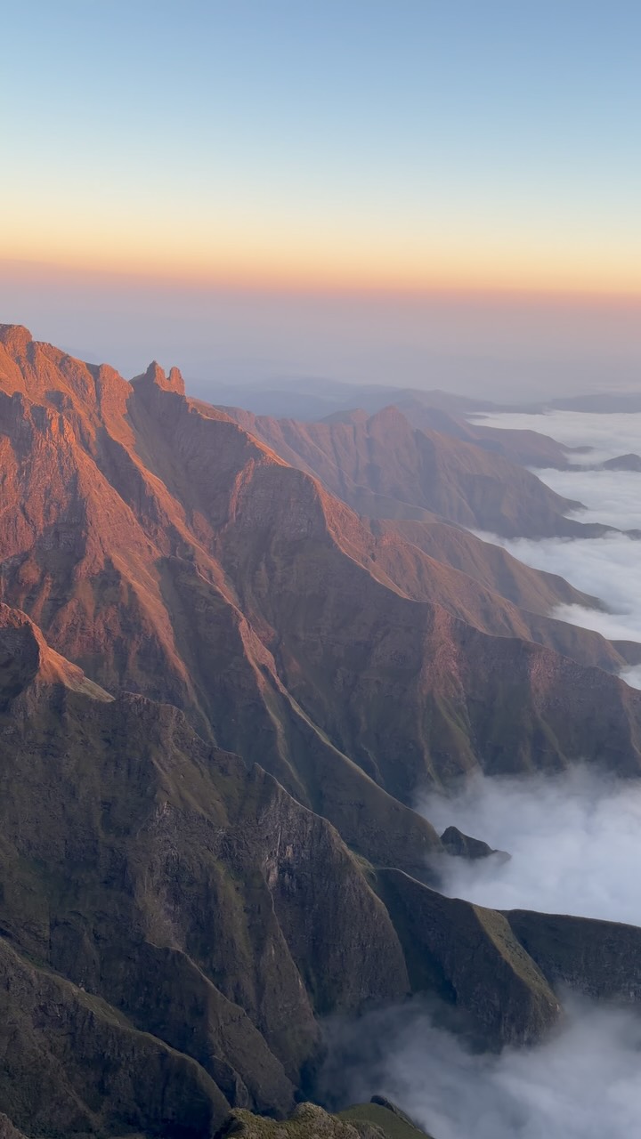 Drakensberg Amphitheater Sunrise Views
