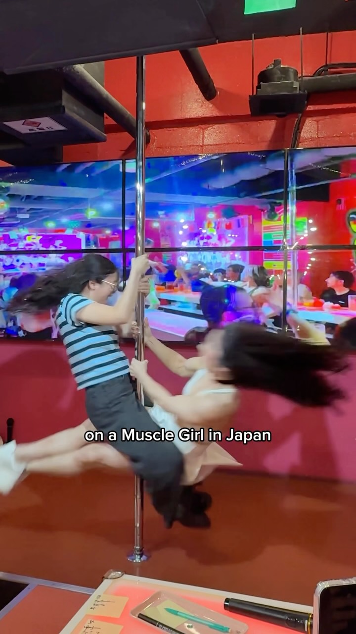 Tokyo Muscle Girl Bar Experience