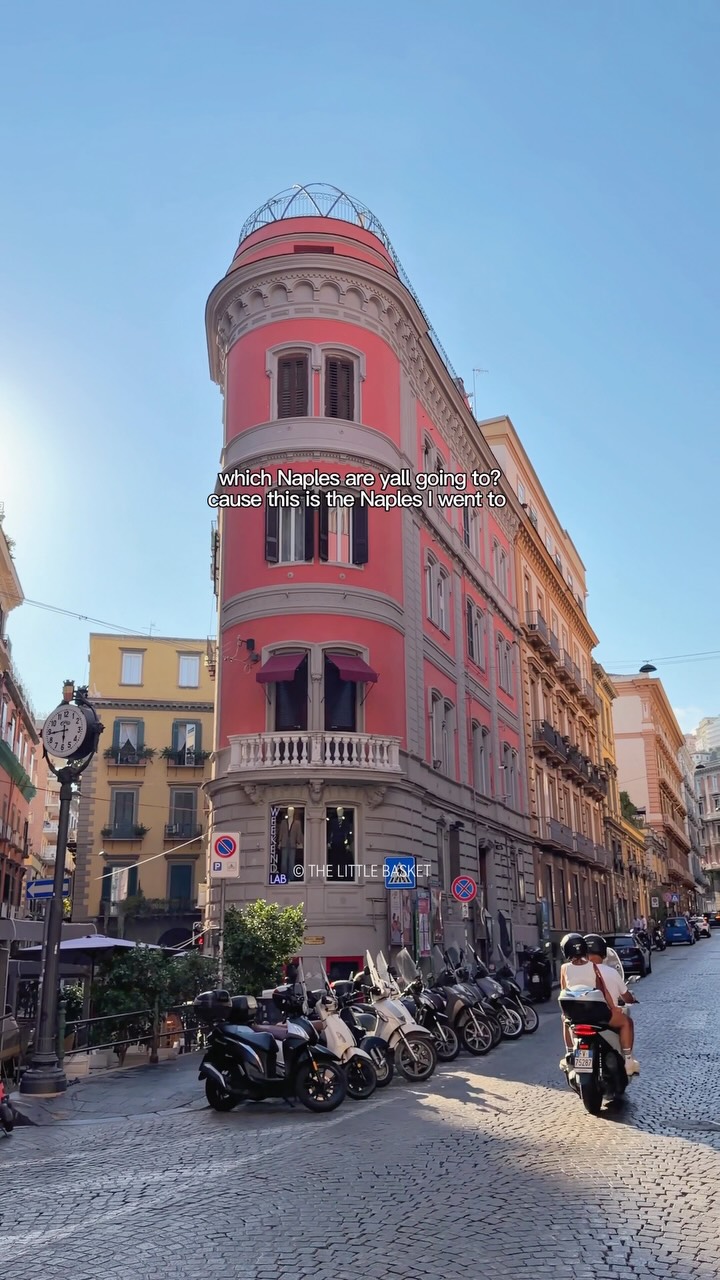 Naples Landmarks: Palaces, Streets, and Galleries