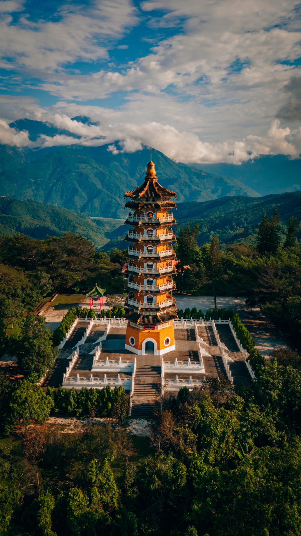 Taiwan's Temples, Pagodas, and Waterfalls