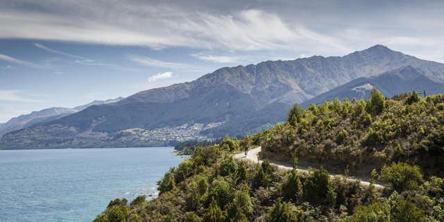 Queenstown Adventures: Hiking, Biking, and Scenic Landscapes