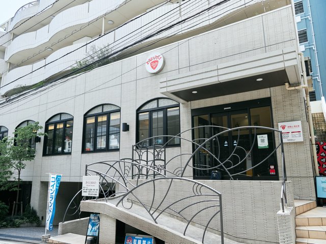 Minami Aoyama Shimizu-yu Offers Relaxing City Bathing