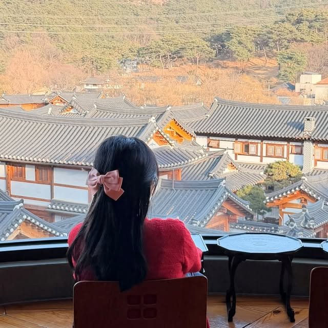 Seosulla-gil: A Quiet Seoul Gem