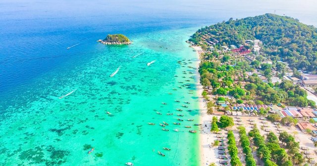 Thai Islands Guide: Beaches, Activities, and Destinations