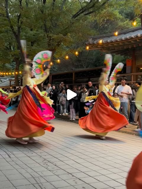 Korean Cultural Experiences at Palaces and Villages