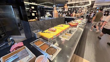 Spacious Seafood Buffet With City Views