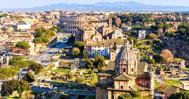 Rome's Ancient Wonders Near the Colosseum